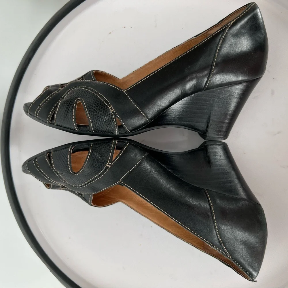 CLARKS ARTISAN BROWN‎ LEATHER OPEN TOE WEDGES CHOCOLATE BROWN PADDED INSOLES